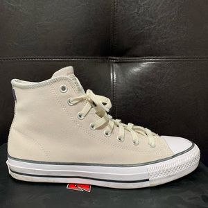 Converse Chuck Taylor Pro skateboarding